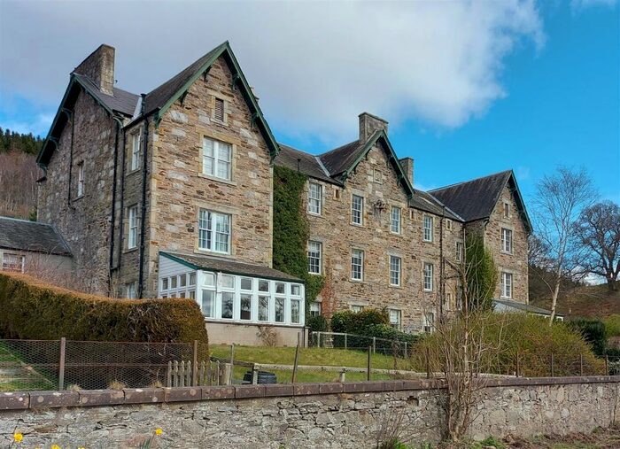 2 Bedroom Flat For Sale In Cuil-An-Daraich, Logierait, Pitlochry, PH9