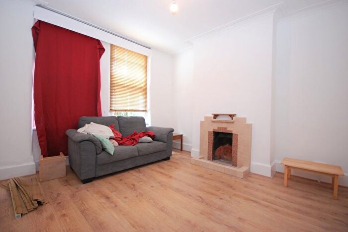 4 Bedroom Detached House To Rent In Kingswood Road, Brixton, SW2