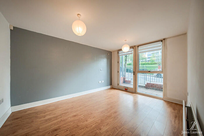 2 Bedroom Apartment To Rent In Alfred Knight Way, Park Central, Birmingham City Centre, B15