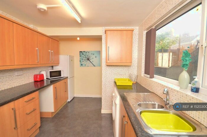 4 Bedroom Terraced House To Rent In Cambridge Street, Swansea, SA2