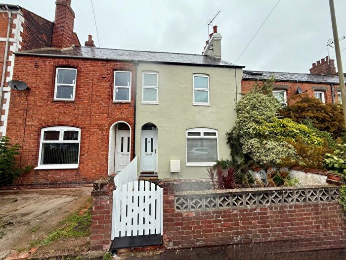 2 Bedroom House To Rent In North Street, Banbury, OX16