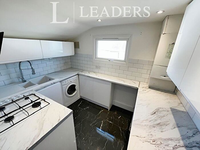 1 Bedroom Apartment To Rent In Goldstone Road, Hove, BN3