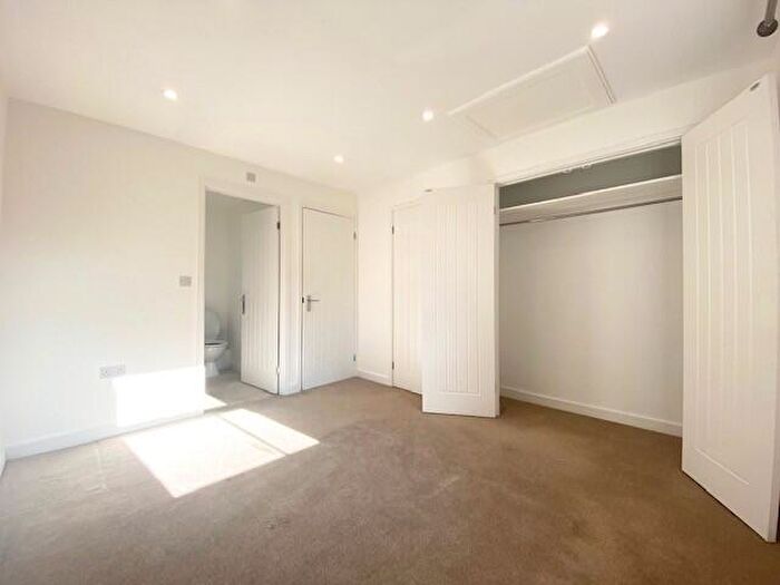 1 Bedroom Maisonette To Rent In Fairford Leys, Aylesbury, HP19