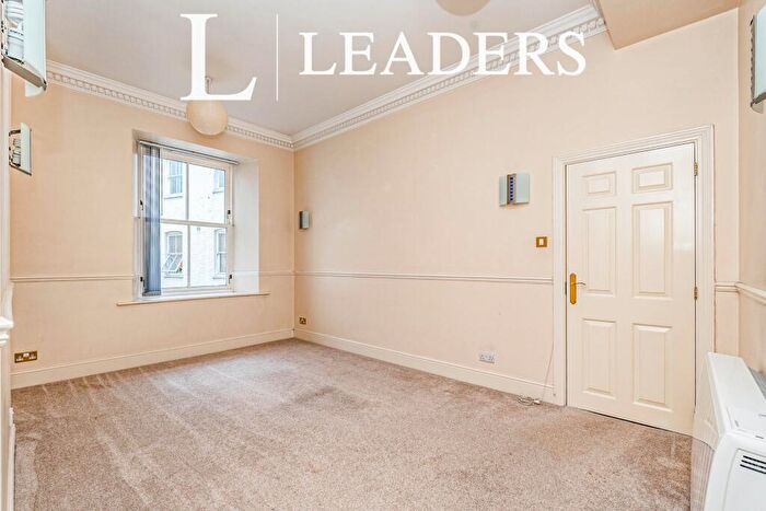 2 Bedroom Apartment To Rent In Imperial Apartments, Southampton, SO14