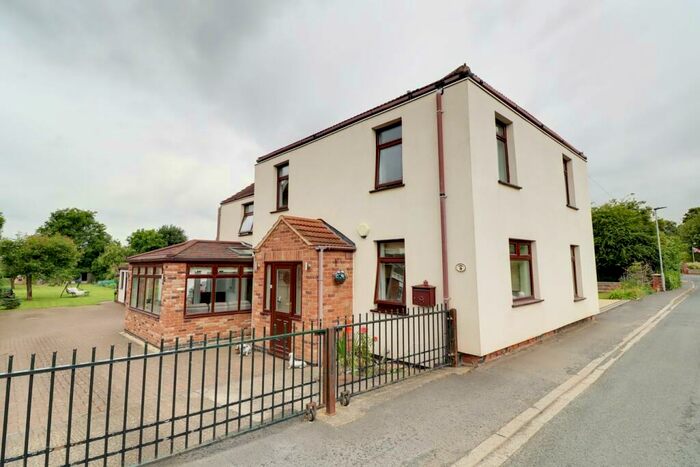 4 Bedroom Detached House For Sale In North Street, West Butterwick, DN17