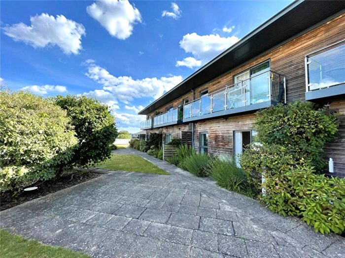 2 Bedroom Apartment To Rent In Park Way, Newbury, Berkshire, RG14
