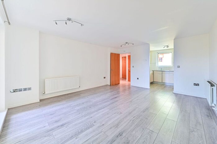1 Bedroom Flat For Sale In Bendish Point, Thamesmead, London, SE28