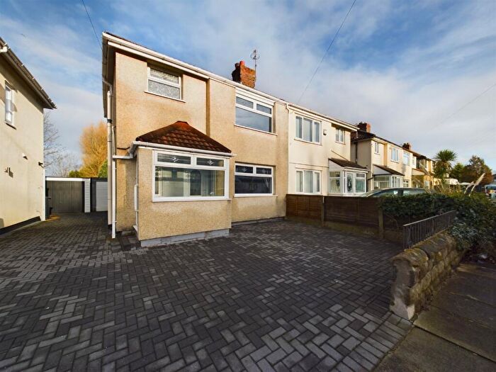 3 Bedroom Semi-Detached House To Rent In Moorhey Road, Maghull, L31