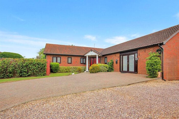 8 Bedroom Detached Bungalow For Sale In Nursery Drive, Wellingborough, NN8