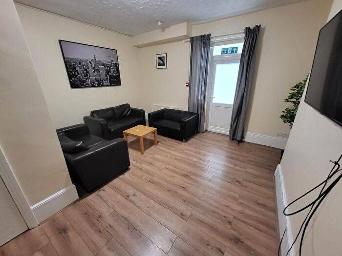 5 Bedroom Maisonette To Rent In Graingerville South, Westgate Road, Newcastle Upon Tyne, NE4