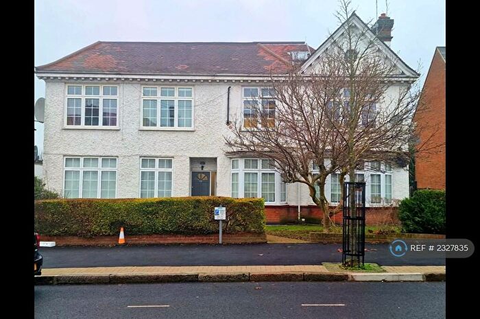 2 Bedroom Flat To Rent In Station Road, Hendon, NW4