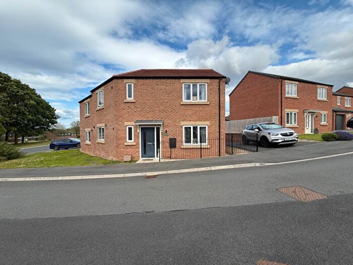 3 Bedroom Semi-Detached House For Sale In Oakfield Gardens, Peterlee, SR8