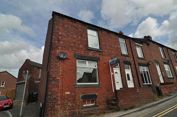 2 Bedroom House To Rent In Snapehill Road, Darfield, S73