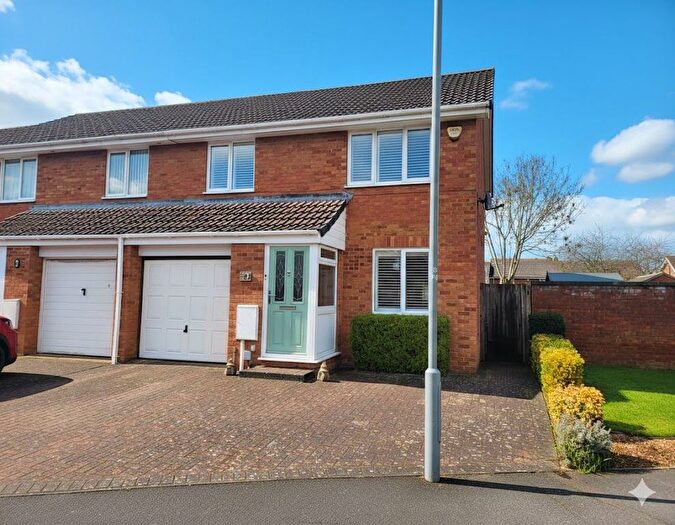 3 Bedroom Semi Detached House For Sale In Petersham Close, Newport Pagnell, MK16