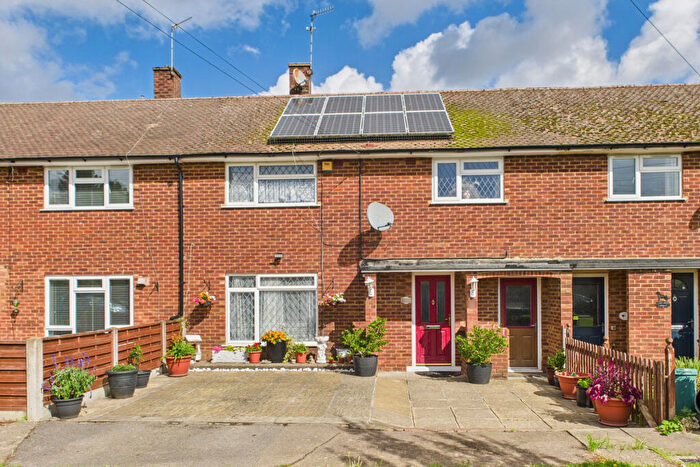 4 Bedroom Terraced House For Sale In Broadfield Road, Hemel Hempstead, HP2