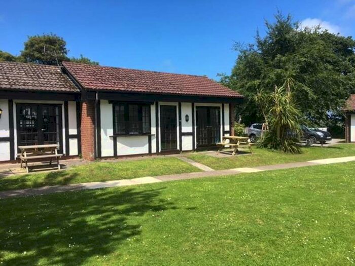 2 Bedroom Terraced Bungalow For Sale In Tudor Court, Tolroy Manor Holiday Park, TR27