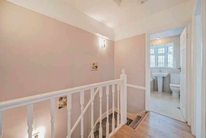 3 Bedroom House To Rent In Whitefoot Lane, Bromley, BR1