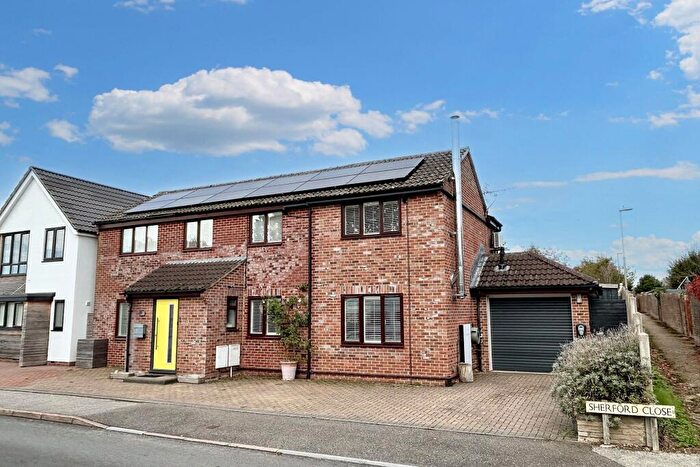 4 Bedroom Detached House For Sale In Northmoor, BH20