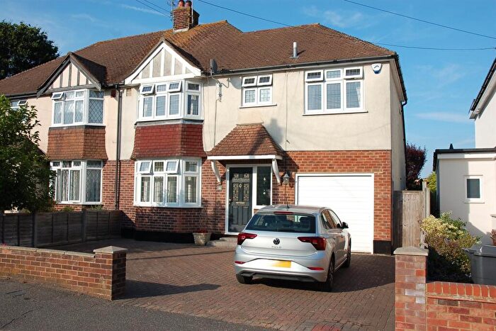 4 Bedroom Semi-Detached House For Sale In Highfield Road, Chelmsford, CM1