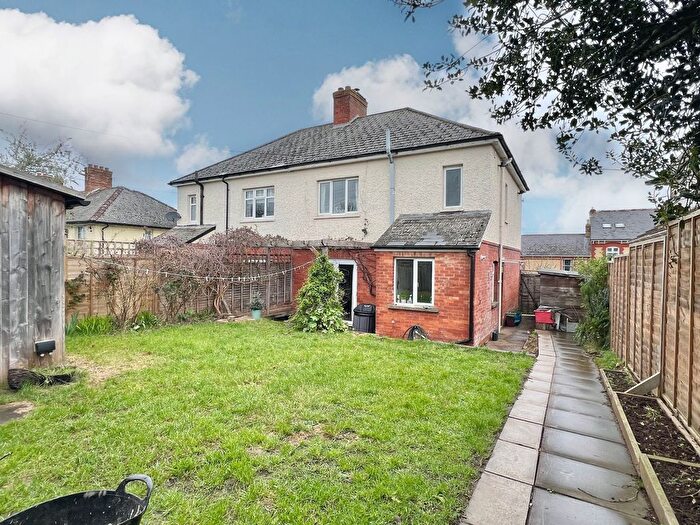 3 Bedroom Semi Detached House For Sale In Mountway Road, Bishops Hull, TA1