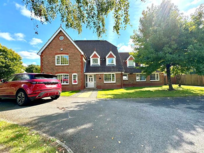 5 Bedroom Detached House For Sale In Skylark Meadows, Whiteley, PO15