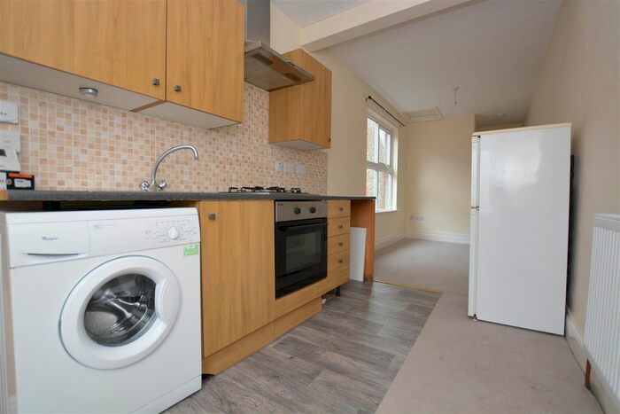 1 Bedroom Flat To Rent In Ashby High Street, Scunthorpe, DN16