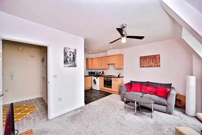 1 Bedroom Flat For Sale In Lynley Close, Maidstone, Kent, ME15