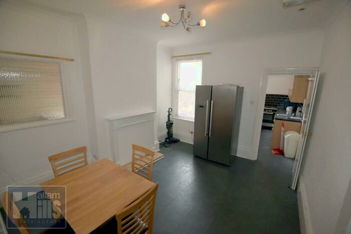 4 Bedroom Terraced House To Rent In Club Garden Road, Sheffield, S11
