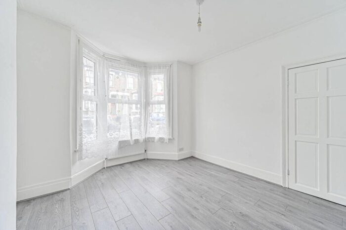 3 Bedroom Terraced House To Rent In Elswick Road, Lewisham, London, SE13