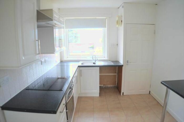 2 Bedroom Flat To Rent In Dickson Avenue, Dundee, DD2