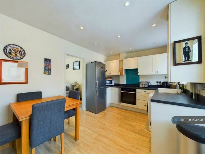 2 Bedroom Terraced House To Rent In The Bassetts, Stroud, GL5