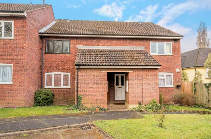 1 Bedroom Flat To Rent In Mallard Way, Northwood, HA6