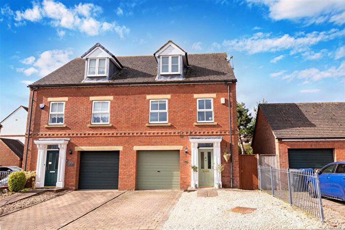 3 Bedroom Semi Detached House For Sale In Church Meadow, Sherburn In Elmet, LS25