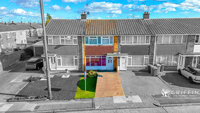 3 Bedroom Terraced House For Sale In Coleridge Road, Tilbury, RM18
