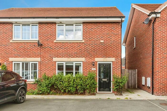 3 Bedroom Semi-detached House For Sale In Brogden Drive, Willaston, Nantwich, Cheshire, CW5
