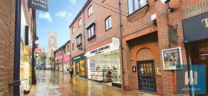 3 Bedroom Flat To Rent In Coppergate Walk, York, YO1