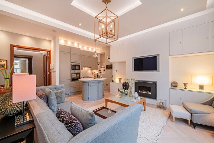 2 Bedroom Flat For Sale In Stanhope Terrace, Hyde Park, W2