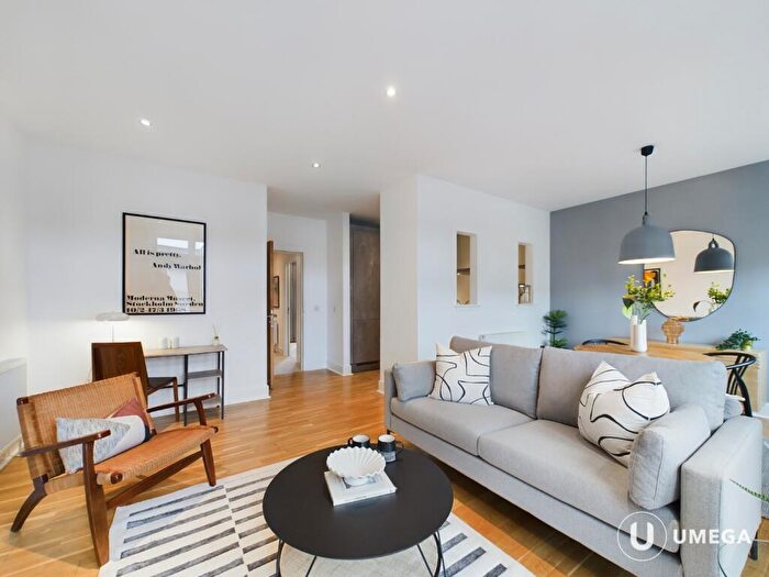 1 Bedroom Apartment To Rent In Logie Green Road, Canonmills, Edinburgh, EH7