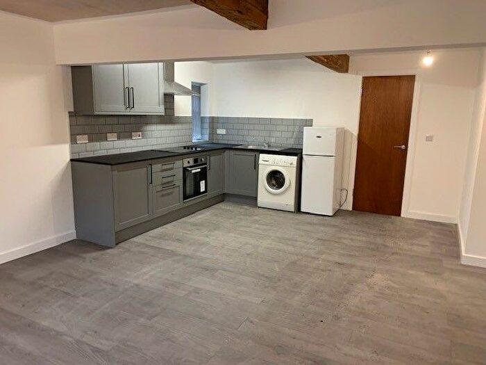 1 Bedroom Flat To Rent In Queen Street, Morley, LS27