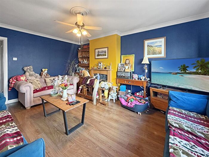 3 Bedroom Semi-Detached Bungalow For Sale In Richmond Hill, Kingskerswell, Newton Abbot, TQ12