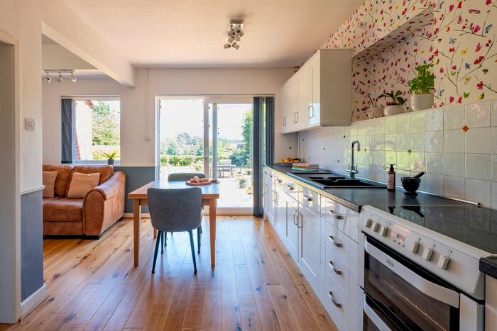 4 Bedroom Detached House For Sale In Highland Road, Kenilworth, CV8