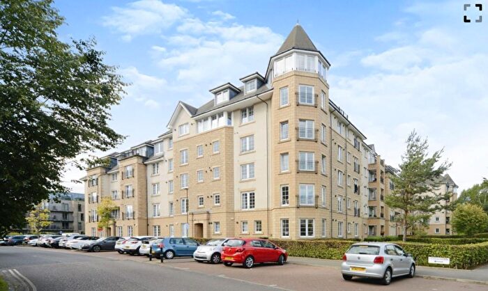 2 Bedroom Flat To Rent In , Powderhall Brae, Edinburgh, EH7