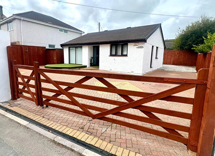 3 Bedroom Detached Bungalow For Sale In Bowling Green, Nr Luxulyan, Cornwall, PL26