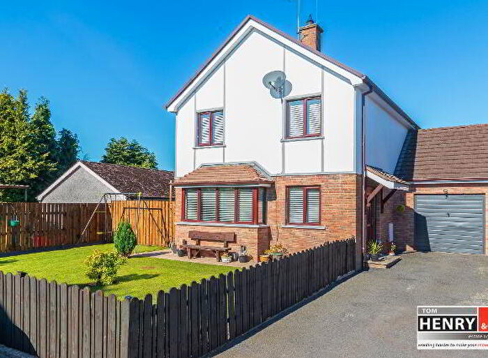 4 Bedroom Link Detached House For Sale In Laghey Court, Dungannon, BT71