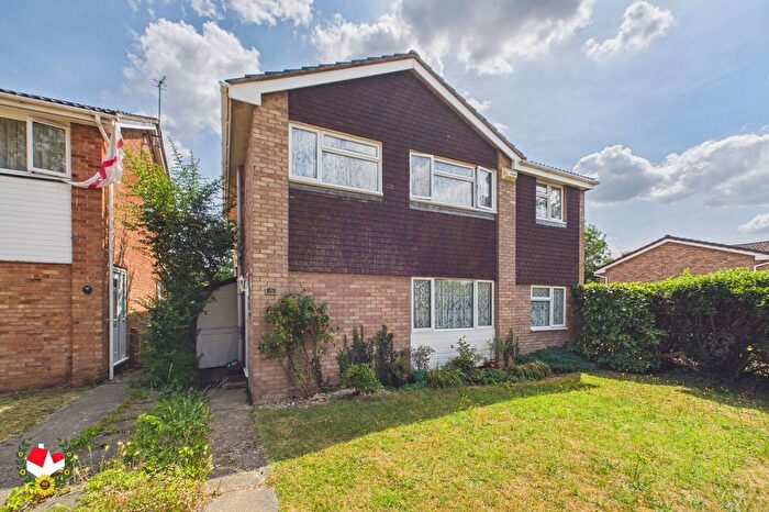4 Bedroom Detached House For Sale In Stonechat Avenue, Abbeydale, Gloucester, GL4