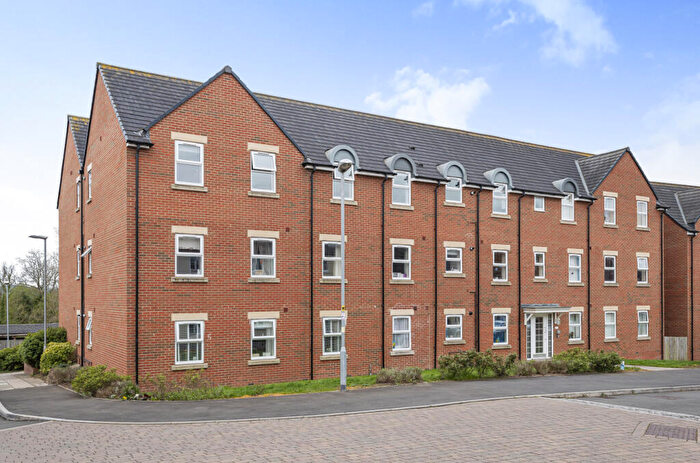 2 Bedroom Flat For Sale In Cloatley Crescent, Royal Wootton Bassett, Royal Wootton Bassett, SN4