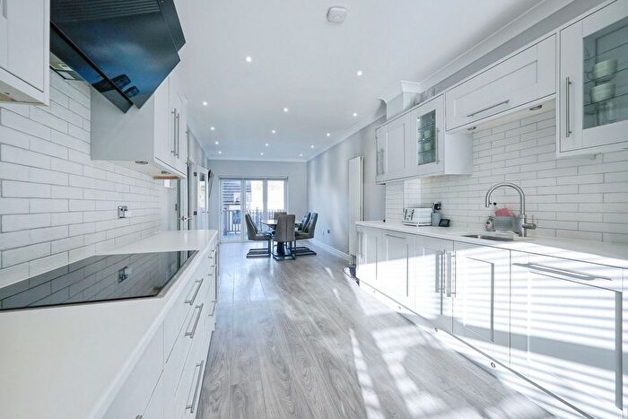 6 Bedroom Town House For Sale In Poppy Mead, Ashford, TN23