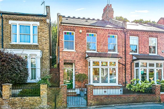 3 Bedroom Semi-Detached House For Sale In Claremont Road, London, N6