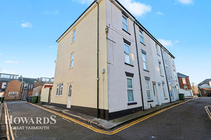 4 Bedroom End Of Terrace House For Sale In Crown Road, Great Yarmouth, NR30