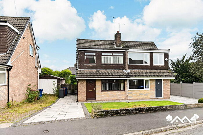 3 Bedroom Semi-Detached House For Sale In Crediton Close, Blackburn, BB2